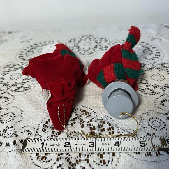 Vintage Victorian Christmas caroling couple ornaments - Picture 5 of 7